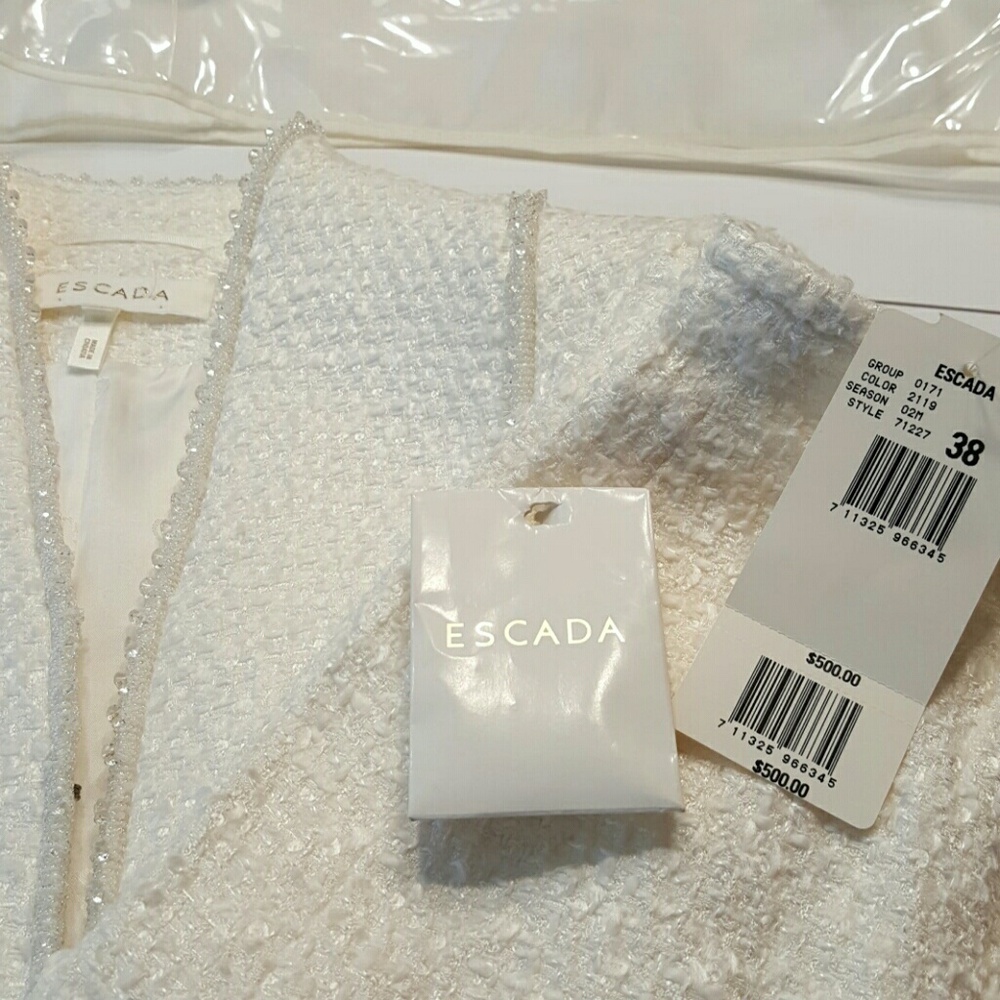 Escada Cream Textured Short-Sleeve Jacket and Skirt Set - Picture 4 of 4